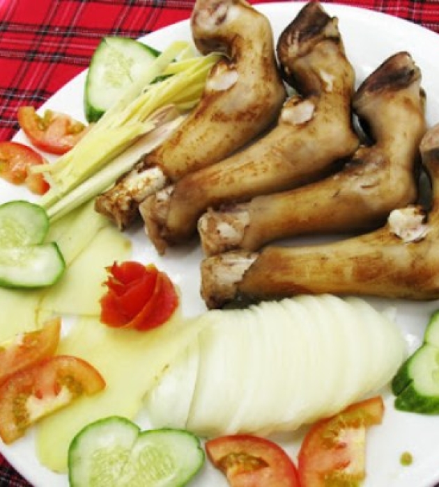 CHÂN DỰNG HẤP