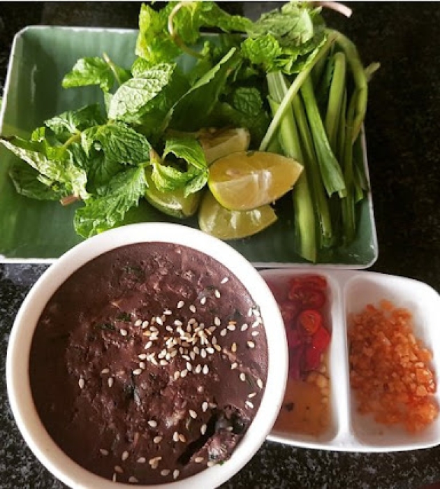 TIẾT CANH CHÉN HẤP