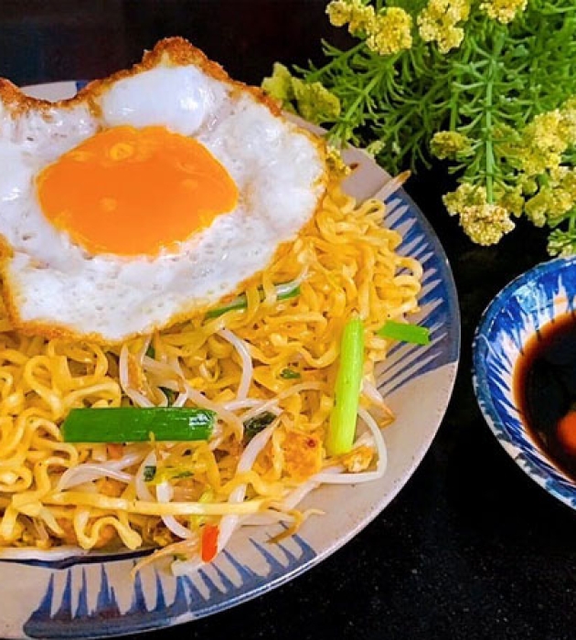 TRỨNG XÀO MÌ
